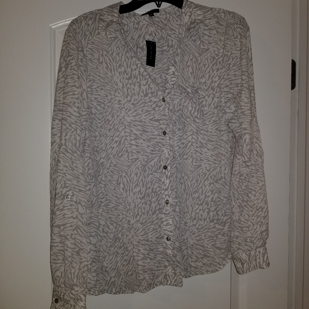 Gray/ cream printed blouse